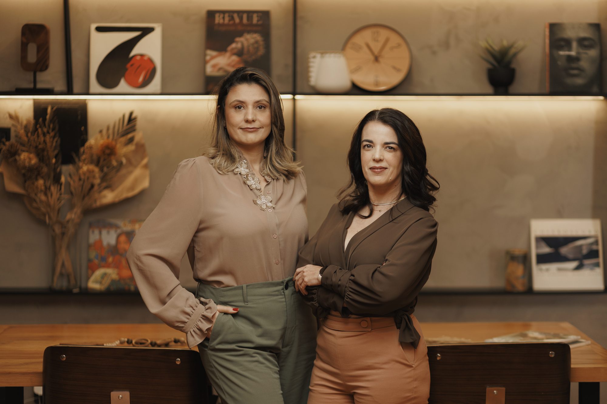 Débora Pinho e Gisele Guimarães